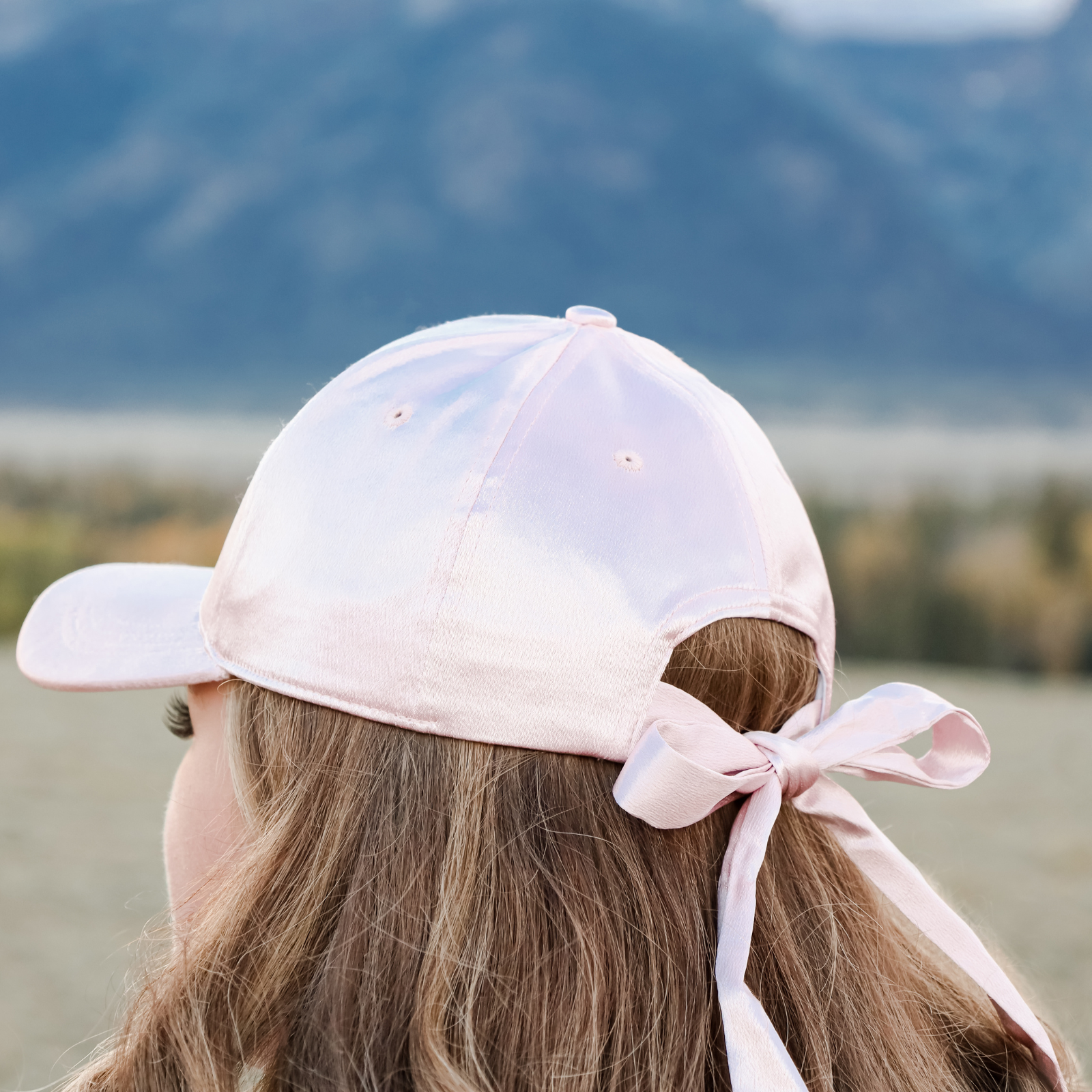 Chic-Fit Trendy Adjustable Women's Cap: Stylish Trucker Hats